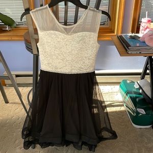 Girls Dress Black/White Lace and Gems 10